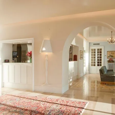 Beau Rivage מלון