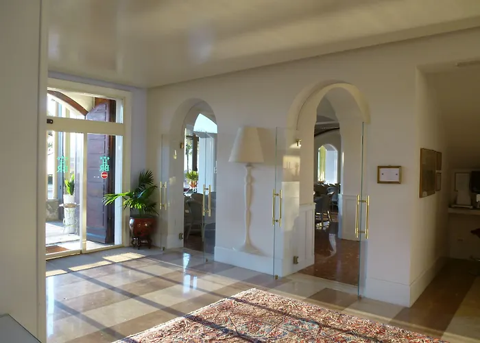 Beau Rivage فندق بافينو