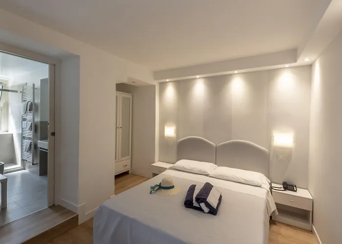 Hotel Beau Rivage 3*